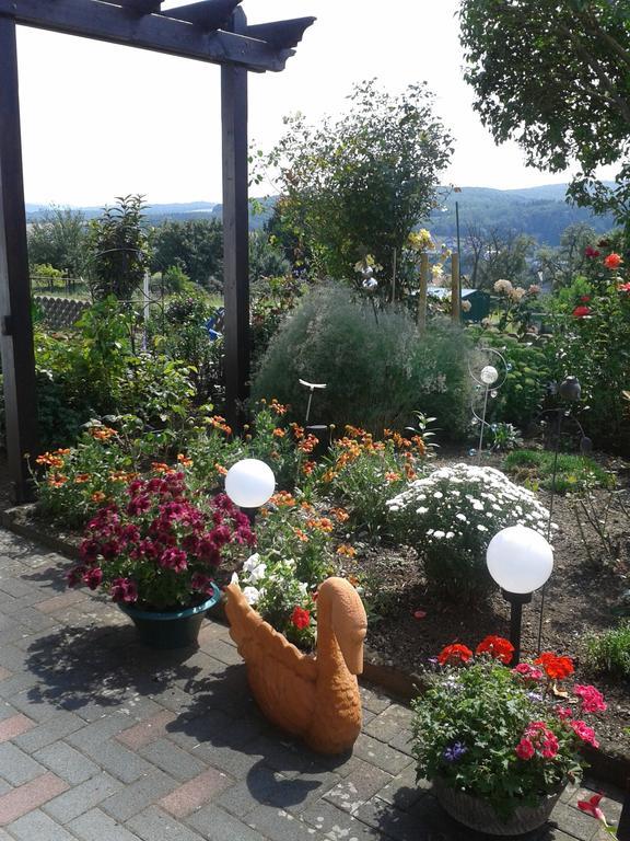 Ferienwohnung Fuelbier Oberzissen Esterno foto
