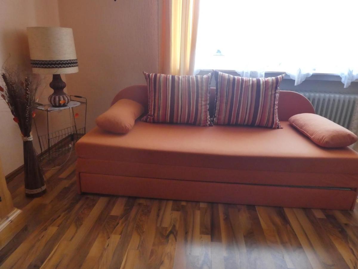 Ferienwohnung Fuelbier Oberzissen Esterno foto